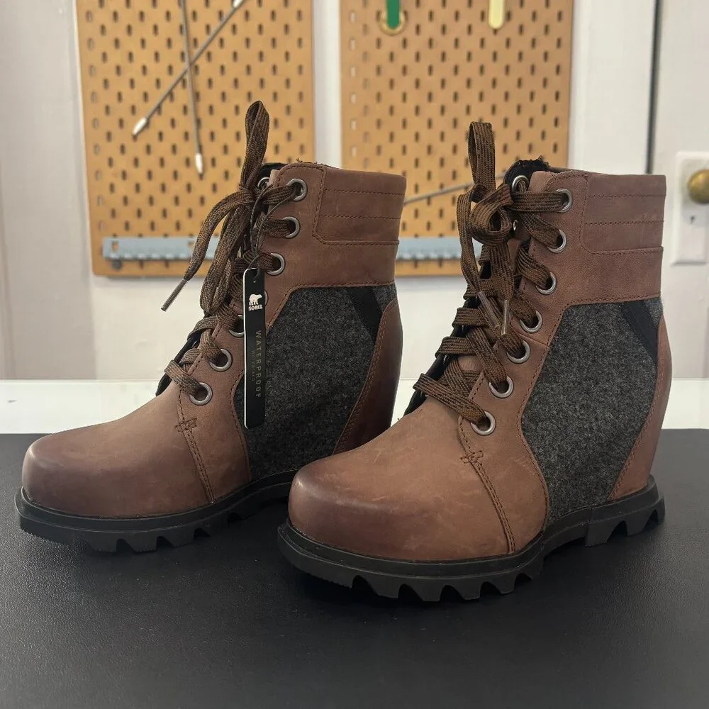 NEW Sorel Women Joan of Arctic Wedge III Lexie Boots,Tobacco,Black,US 5.5,No BOX